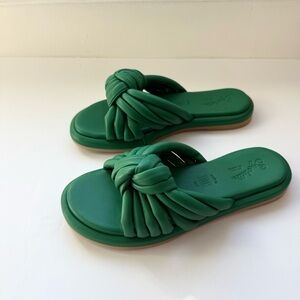 Seychelles simply the best green Slide Sandals size 6